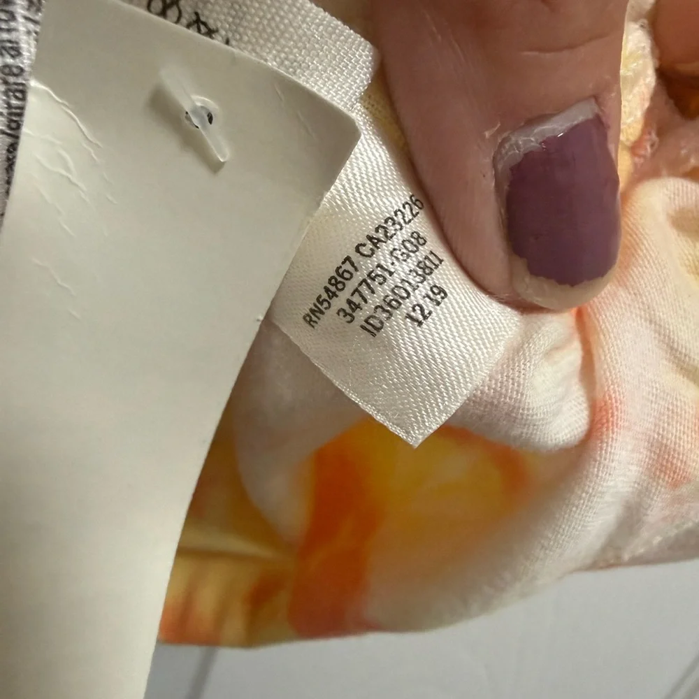 VS PINK 2019 Tie-Dye T-Shirt with Pocket XS - Picture 5 of 6
